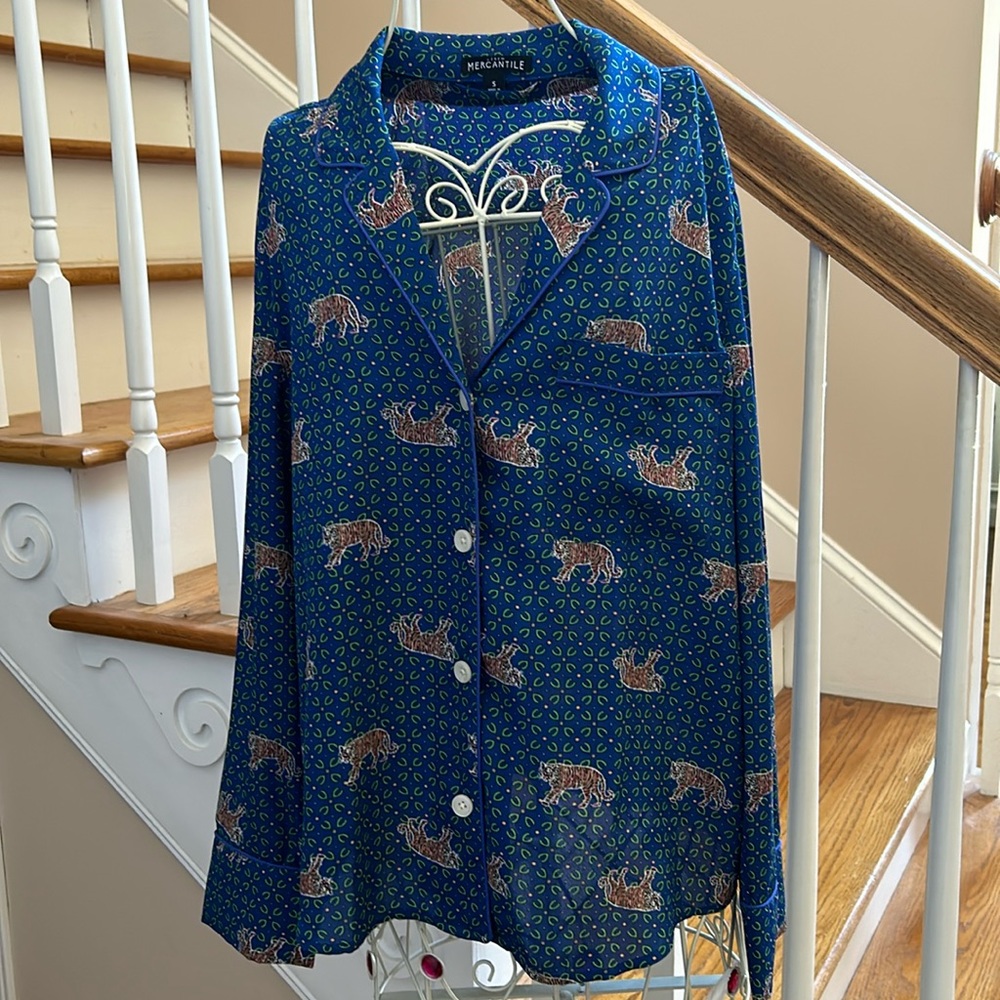 JCrew mercantile blouse pajama style blue tiger print size small